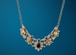 E-Ticaret Dünyasında Resimli Kolye Trendleri ve Seçim Rehberi Image Necklace Trends and Selection Guide in the E-Commerce World