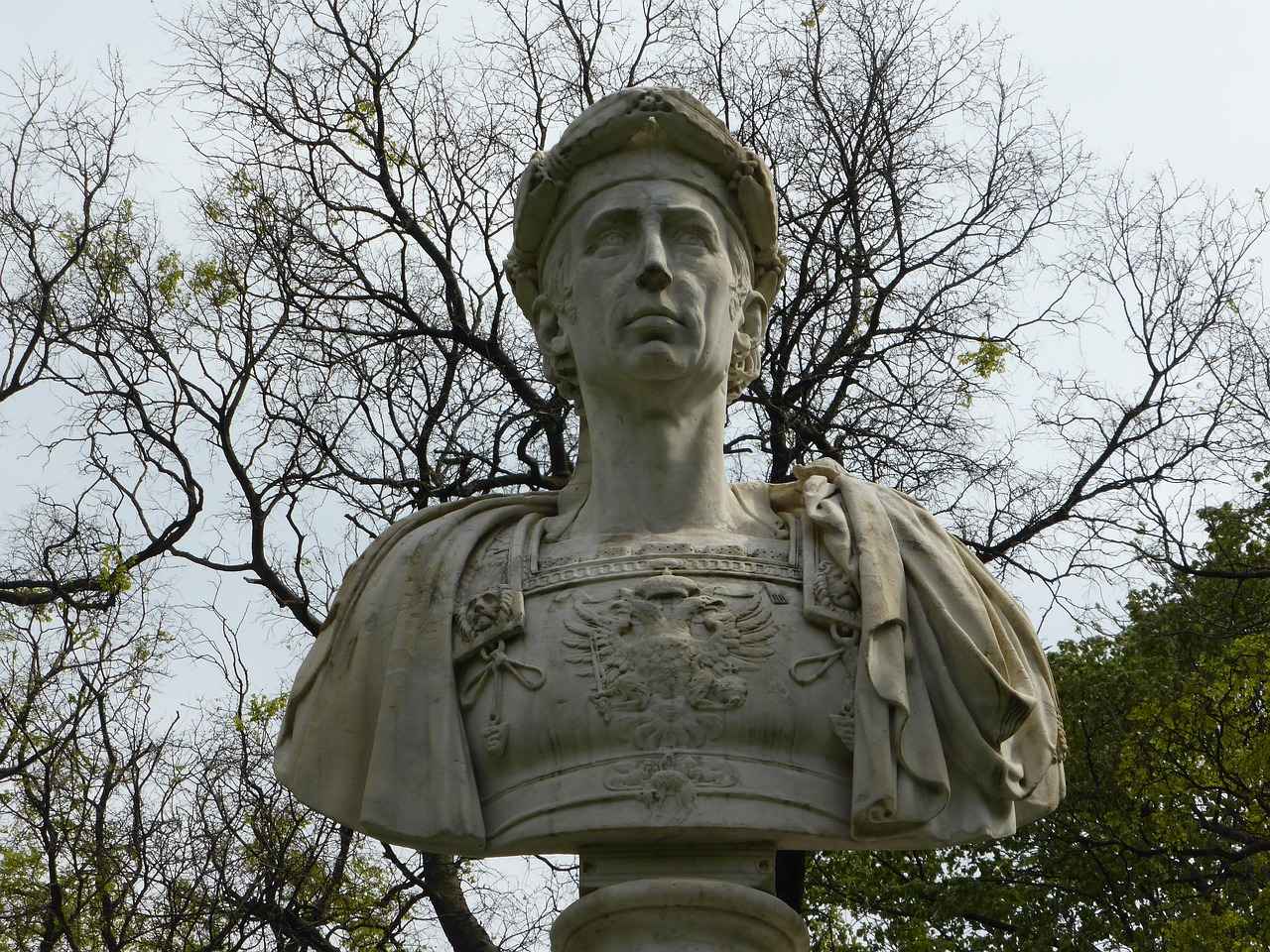 Resimli Kolye Kullanarak Tarzınızı Tamamlayın